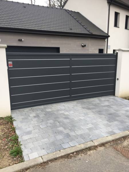 portail coulissant sur mesure et motorisé - Bardel Menuiserie 